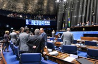 Plenário vota projeto que determina aplicação de novo indexador das dívidas dos estados e municípios