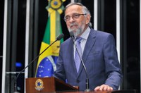 João Capiberibe critica governo do Amapá
