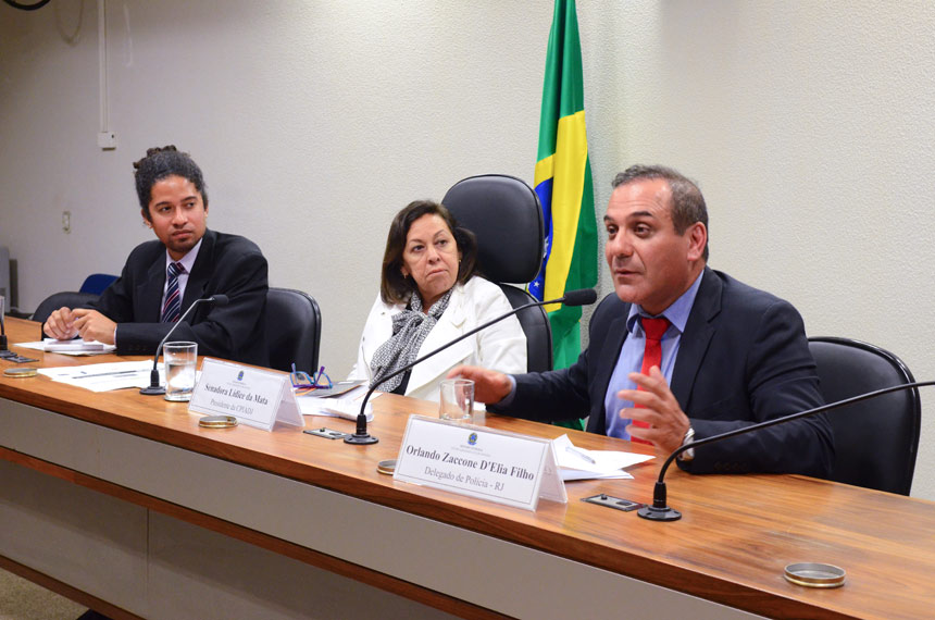 'Problema do Brasil não é violência praticada pelo adolescente, mas contra ele', diz delegado