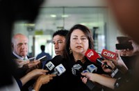 Comissão do Extrateto deve apresentar texto sobre supersalários até terça, diz Kátia Abreu