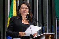 Kátia Abreu critica efeito cascata nos reajustes salariais do funcionalismo