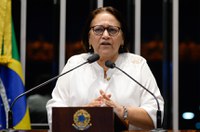 Fátima Bezerra critica ausência do MEC em debate na CDR
