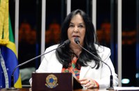 Rose de Freitas comemora derrubada de veto a lei que redistribui ISS