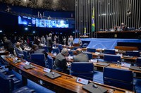 Plenário vota urgência da reforma trabalhista na terça-feira