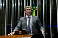 Lindbergh afirma que Lula irá provar sua inocência ao juiz Sérgio Moro