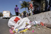 Proposta reforça proibição de descarte de lixo em lugares públicos