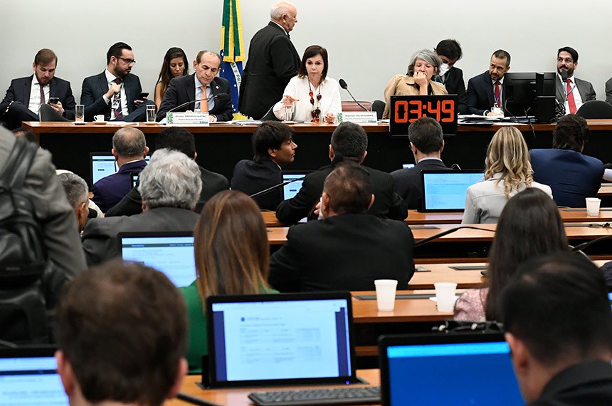 Mesa: 
relator geral da PLOA 2023, senador Marcelo Castro (MDB-PI); 
deputada Professora Dorinha Seabra Rezende (União-TO).