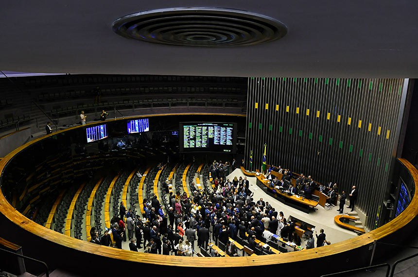 Vista de cima do Plenário da Câmara dos Deputados.
