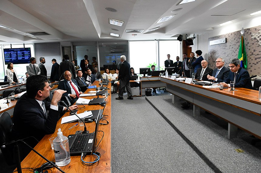 Bancada:
senador Sergio Moro (União-PR) em pronunciamento;
senador Esperidião Amin (PP-SC);
ex-deputado Edinho Bez;
senador Hamilton Mourão (Republicanos-RS).