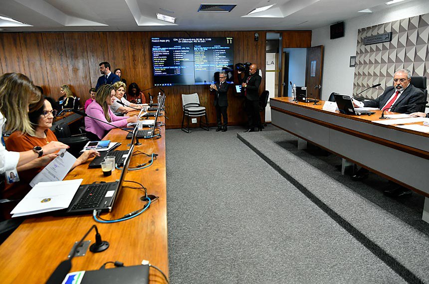 Bancada: 
senadora Ivete da Silveira (MDB-SC); 
senadora Augusta Brito (PT-CE); 
senadora Damares Alves (Republicanos-DF).