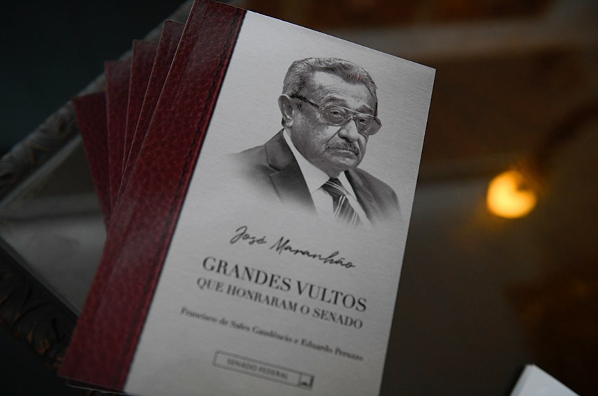 A série Grandes Vultos que Honraram o Senado reúne biografias de alguns dos principais senadores que exerceram mandato durante os quase duzentos anos da Câmara Alta do Brasil.