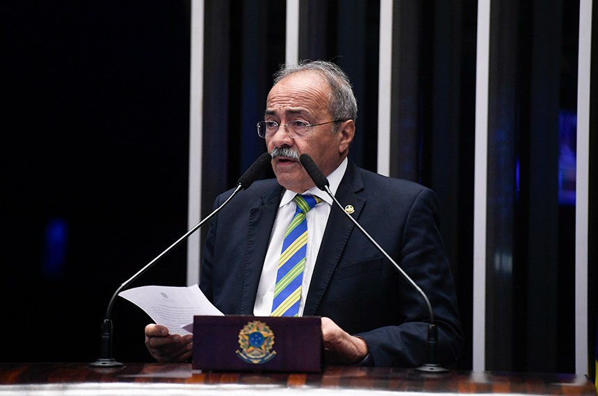 Em discurso, à tribna, senador Chico Rodrigues (PSB-RR).