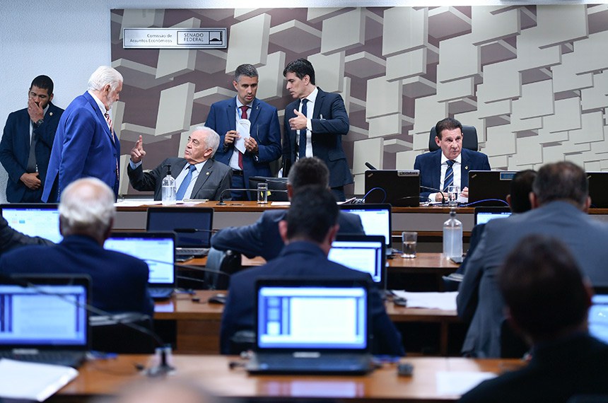 Mesa: 
líder do governo no Senado Federal, senador Jaques Wagner (PT-BA);
senador Otto Alencar (PSD-BA);
presidente da CAE, senador Vanderlan Cardoso (PSD-GO).