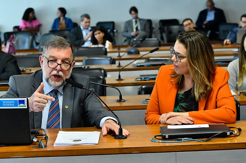 Bancada:
senador Flávio Arns (PSB-PR);
senadora Leila Barros (PDT-DF), em pronunciamento.