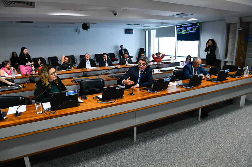 Bancada:
senadora Leila Barros (PDT-DF); 
senador Carlos Portinho (PL-RJ) em pronunciamento; 
senador Paulo Paim (PT-RS).