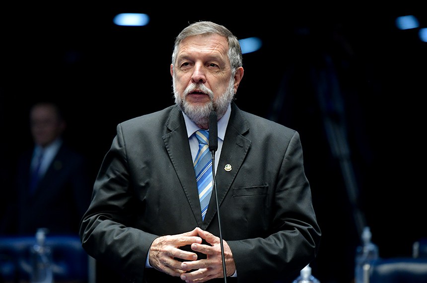 Senador Flávio Arns (PSB-PR), em pronunciamento, à bancada.