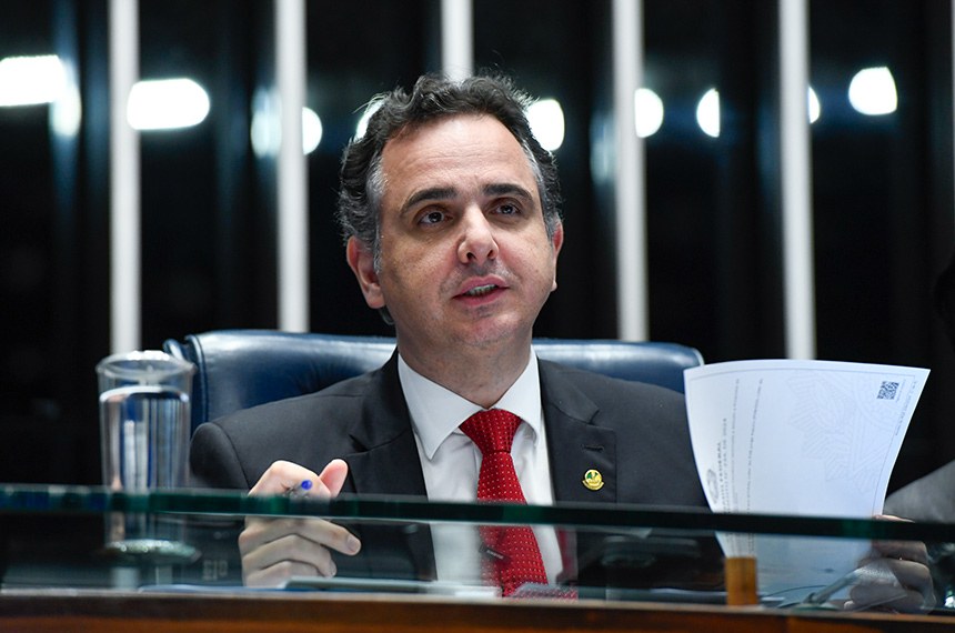 Presidente do Senado Federal, senador Rodrigo Pacheco (PSD-MG) conduz sessão.
