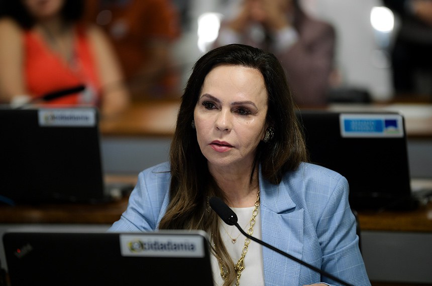 Em pronunciamento, à bancada, autora dos REQ 24 e 25/2024-CE, senadora Professora Dorinha Seabra (União-TO).