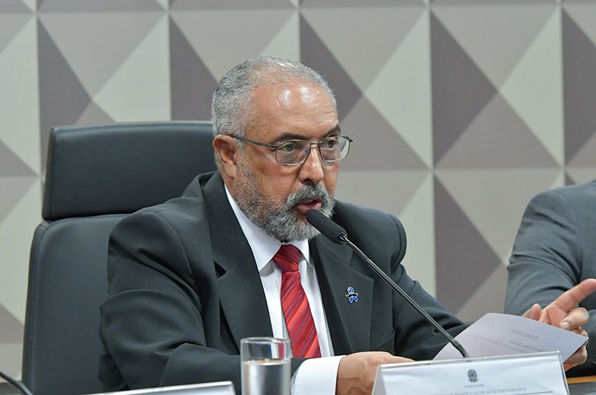 Mesa: 
presidente da CDH, senador Paulo Paim (PT-RS) - em pronunciamento.