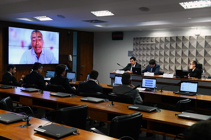 Em pronunciamento, via videoconferência, relator da CPIMJAE, senador Romário (PL-RJ).