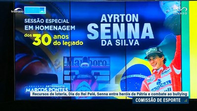 Esporte: um dia para o Rei Pelé, Senna no Livro dos Heróis e novidade na gestão das loterias