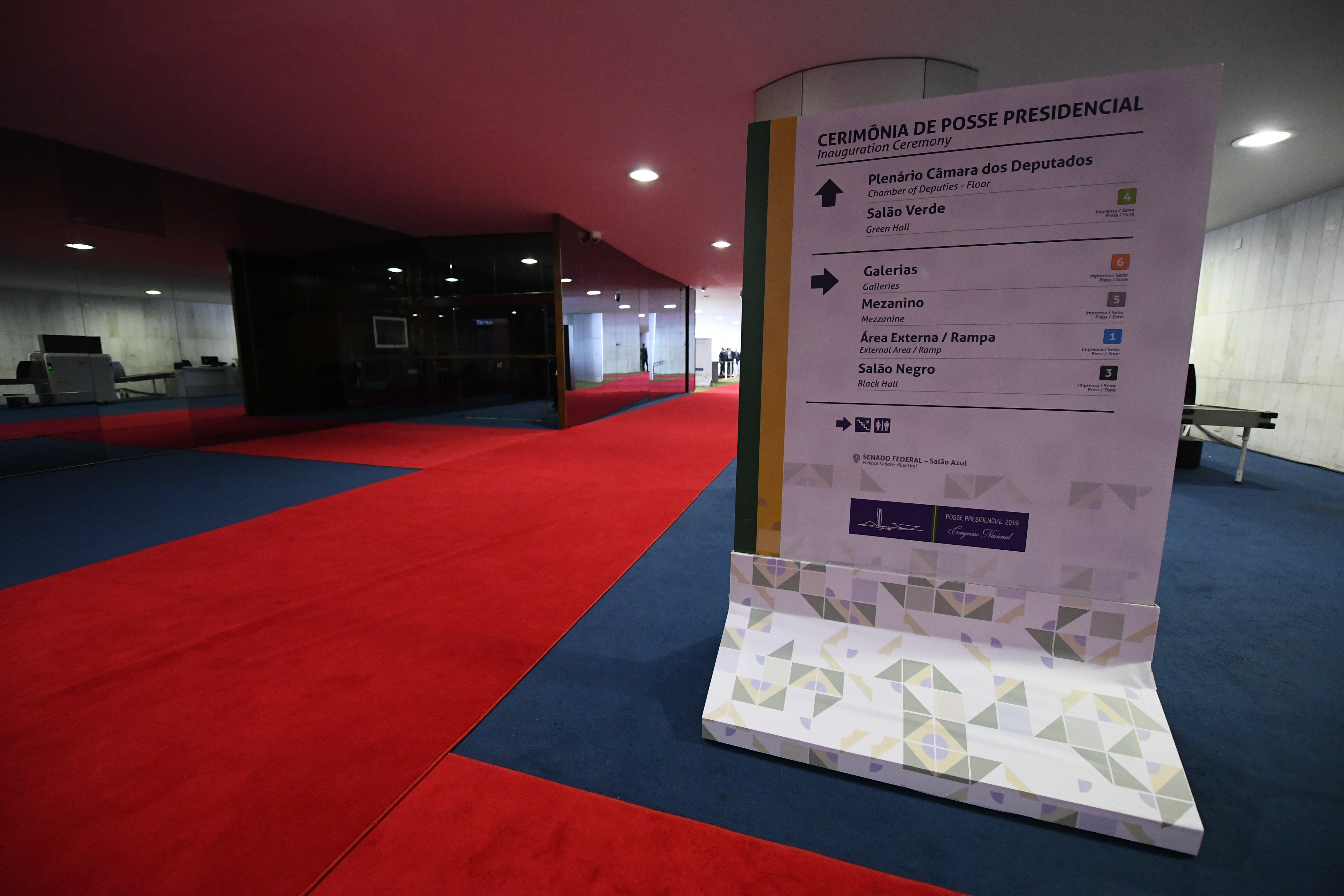 Salão Azul. Entrada da Sala de audiência da Presidência do Senado. Posse Presidencial 2019
