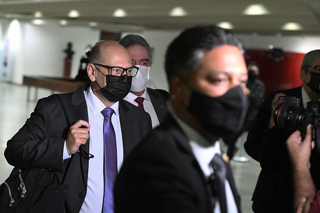 Dimas Covas chega para o depoimento na CPI da Pandemia