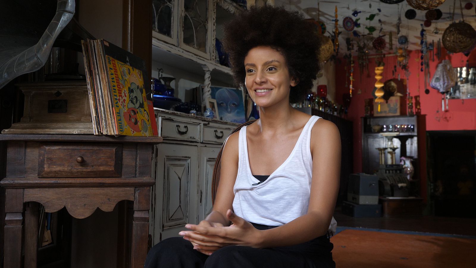 Atriz e cantora, Gabriela Correa fala da sua relação com Brasília