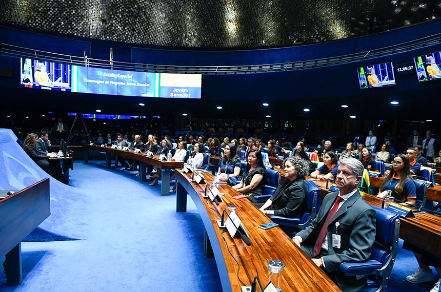 Diplomação e posse dos jovens senadores e senadoras 2023 no Plenário do Senado Federal