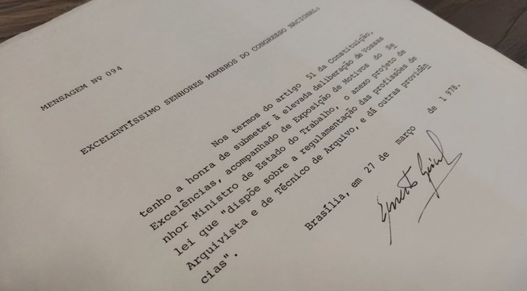 REGULAMENTAÇÃO DIA DO ARQUIVISTA.jpeg