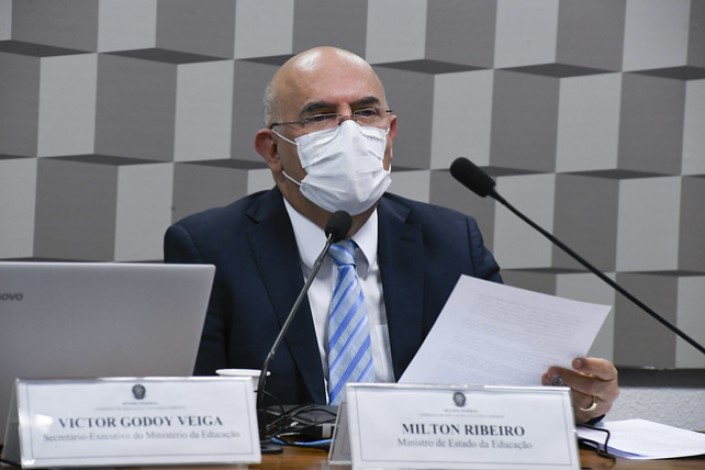 Ministro defende amplo acesso à educação superior com empregabilidade