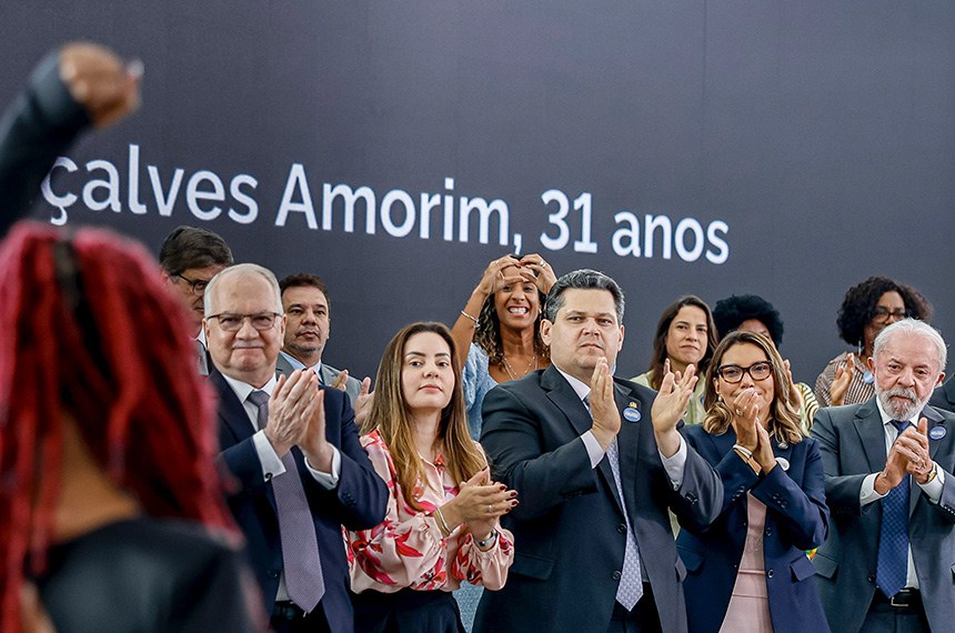 Representantes dos três Poderes assinam pacto de combate ao feminicídio