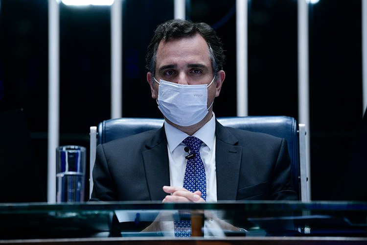 Senado aprova programa de subsídio a tarifas gratuitas no transporte urbano para idosos 