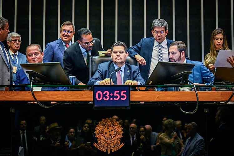 Com-mediação-de-Davi-Alcolumbre,-Congresso-aprova-resolução-que-padroniza-apresentação-de-emendas-parlamentares.jpg