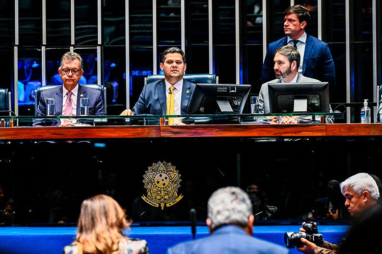 Senado-aprova-ampliação-do-prazo-para-uso-de-recursos-dos-Fundos-de-Saúde03.jpg