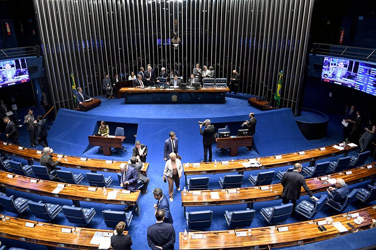Senado-aprova-aproveitamento-de-trabalhadores-de-estatais-de-energia-e-projeto-vai-à-sanção-02.jpg