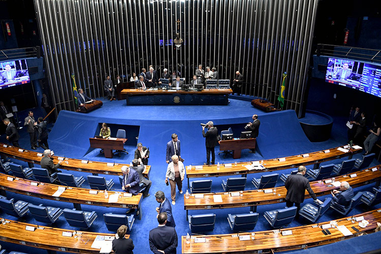 Senado-aprova-aproveitamento-de-trabalhadores-de-estatais-de-energia-e-projeto-vai-à-sanção-02.jpg