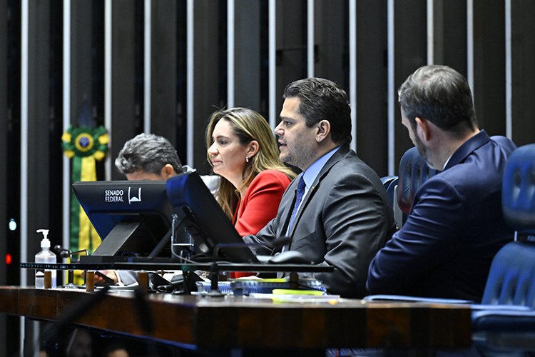 Senado-aprova-criação-do-Sistema-Nacional-de-Educação,-e-projeto-vai-à-sanção1.jpg