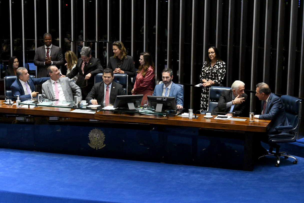 Senado-aprova-saneamento.jpg