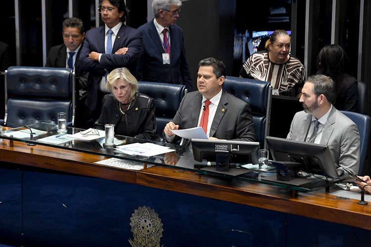 Senadores-aprovam-criação-de-locais-de-descanso-para-motoristas-profissionais2.jpg