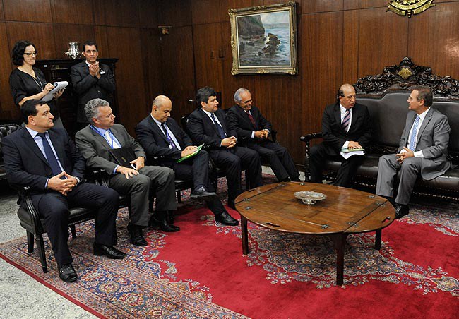 Presidente do TCU entrega a Renan parecer sobre as contas do governo do exercício de 2013. Foto: Jonas Pereira