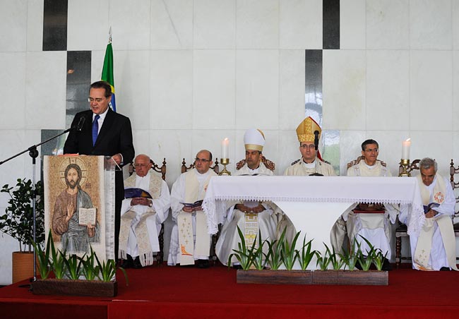 Renan participa da Missa em Ação de Graças do Congresso Nacional. Foto: Jane de Araújo