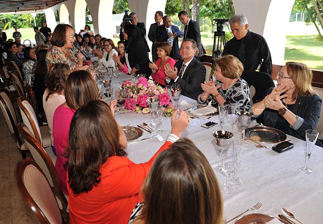 Renan almoça com bancada feminina do Congresso Nacional. Foto: Jane de Araújo