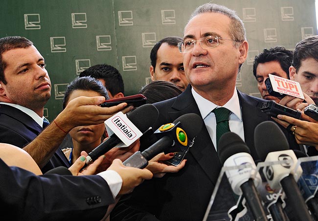 Renan diz que requerimentos pedindo CPMI Mista da Petrobras  serão lidos no Congresso. Foto: Jane de Araújo