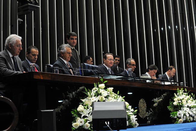 Presidente do senado, Renan Calheiros (PMDB-AL),  participa de sessão em homenagem ao cinquentenário das atividades da TV Globo. Foto: Jane de Araújo