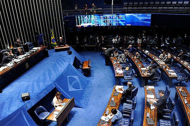 Eunício convoca Congresso para debater alternativas para baixar o preço dos combustíveis. Foto: Jonas Pereira