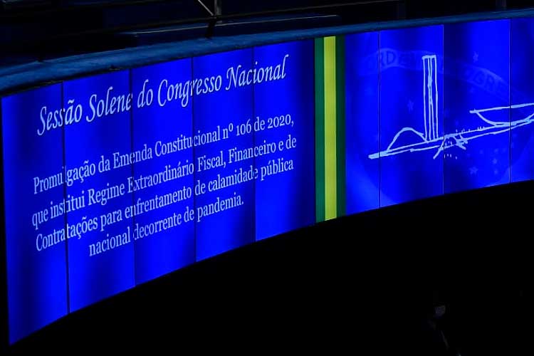 Congresso promulga emenda que simplifica compras e contratações durante a pandemia. Foto: Marcos Brandão
