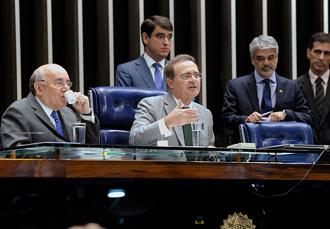 Presidente do Senado, Renan Calheiros (PMDB-AL), marca reunião de líderes para terça-feira (3) com objetivo de definir a pauta da semana do esforço concentrado. Foto: Marcos Oliveira