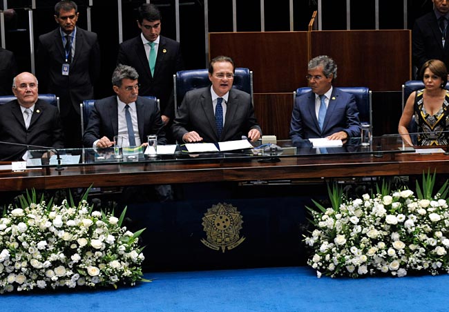 Renan Calheiros dá posse a novos senadores. Foto: Jonas Pereira