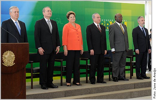Renan prestigia posse de novo ministro das Relações Exteriores